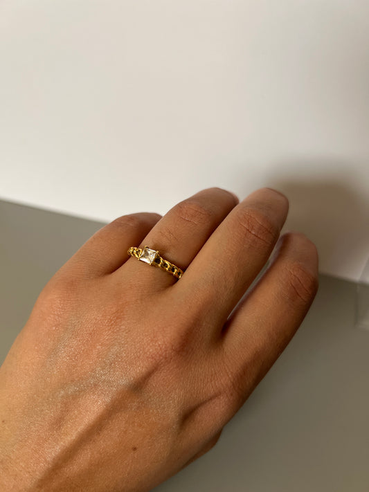 Anillo Abigail